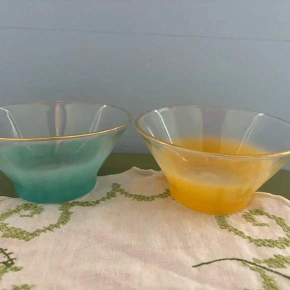Vintage Midcentury Blendo Bowls Gold Rimmed Frosted Glass Set Of 4 - Picture 4 of 5